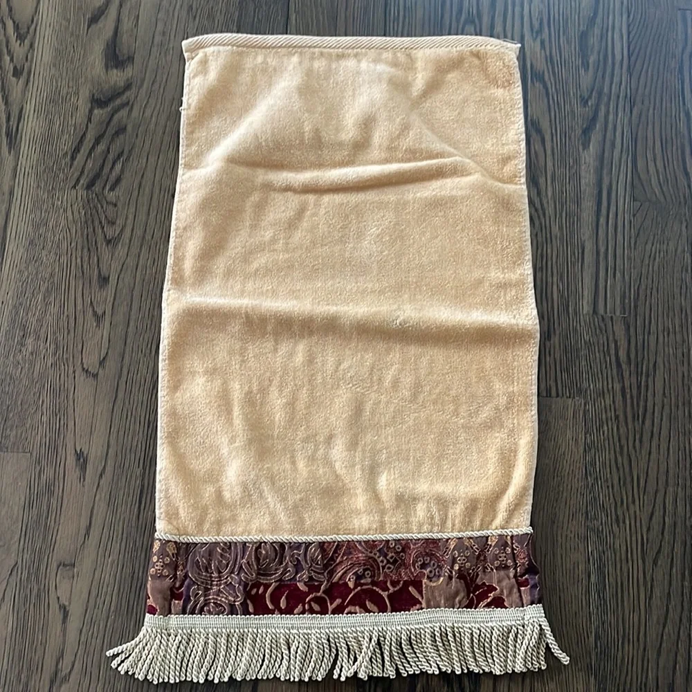 Croscill matching decorative towels